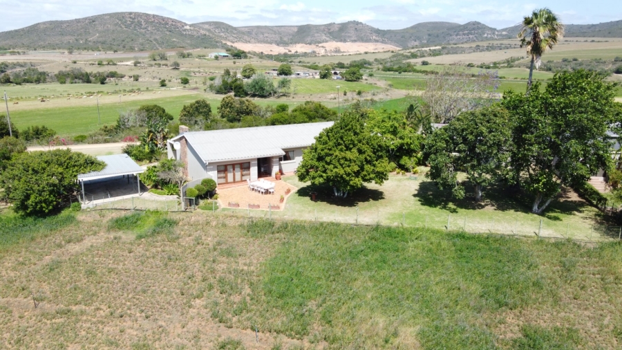 6 Bedroom Property for Sale in Mossel Bay Rural Western Cape